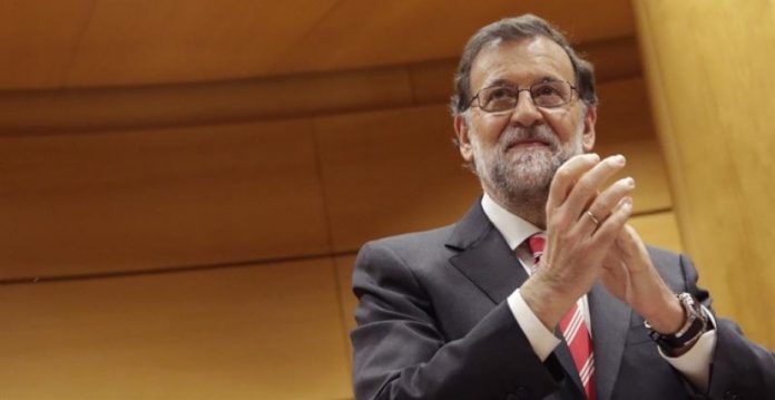 Rajoy se ha reunido hoy con sus senadores.