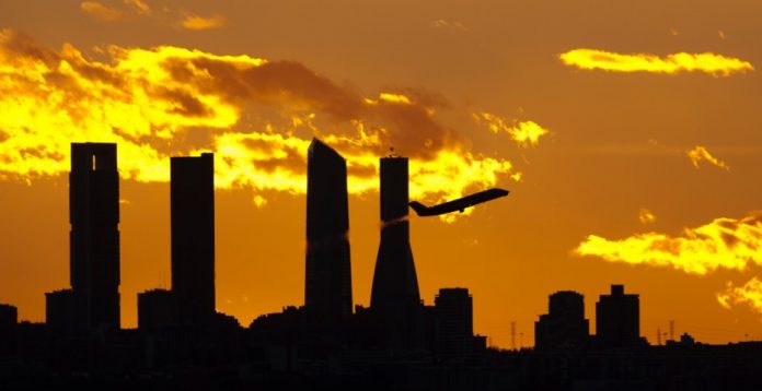 La IATA prevé que se alcancen los 7.000 millones de pasajeros aéreos en 2034. 