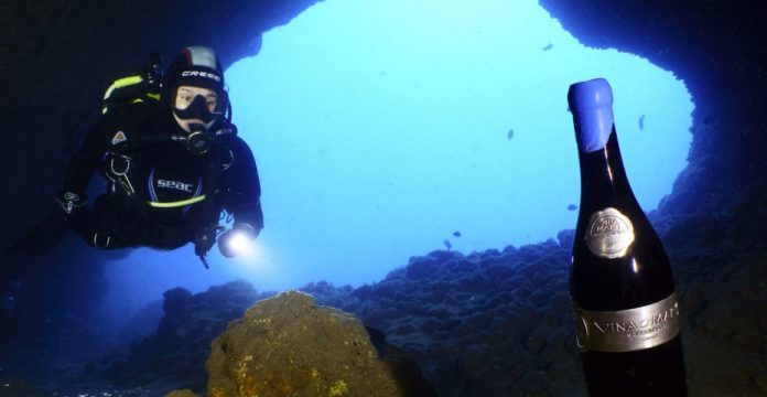 La bodega Vina Maris se encuentra a 30 metros de profundidad.