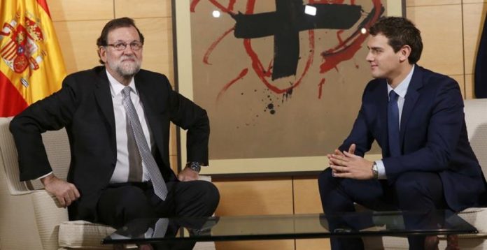 El presidente del Gobierno, Mariano Rajoy, y el líder de Ciudadanos, Albert Rivera.