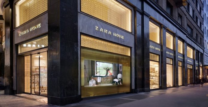 El beneficio neto de la propietaria de las tiendas Zara ascendió a 2.875 millones de euros en 2015.