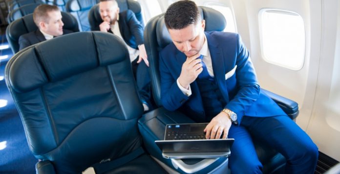 Imagen del interior del avión de Ryanair para alquiler de vuelos chárter de lujo. 