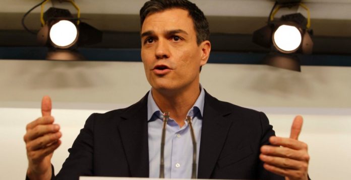 Sánchez considera que la iniciativa sigue siendo suya.