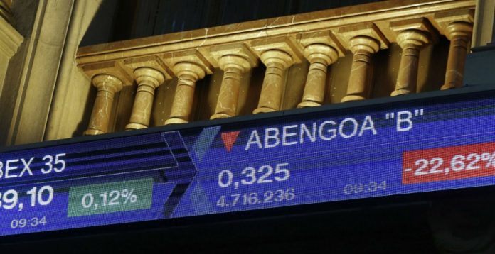 Abengoa tiene proyectos en el alero por valor de 800 millones, debido a la situación preconcursal.